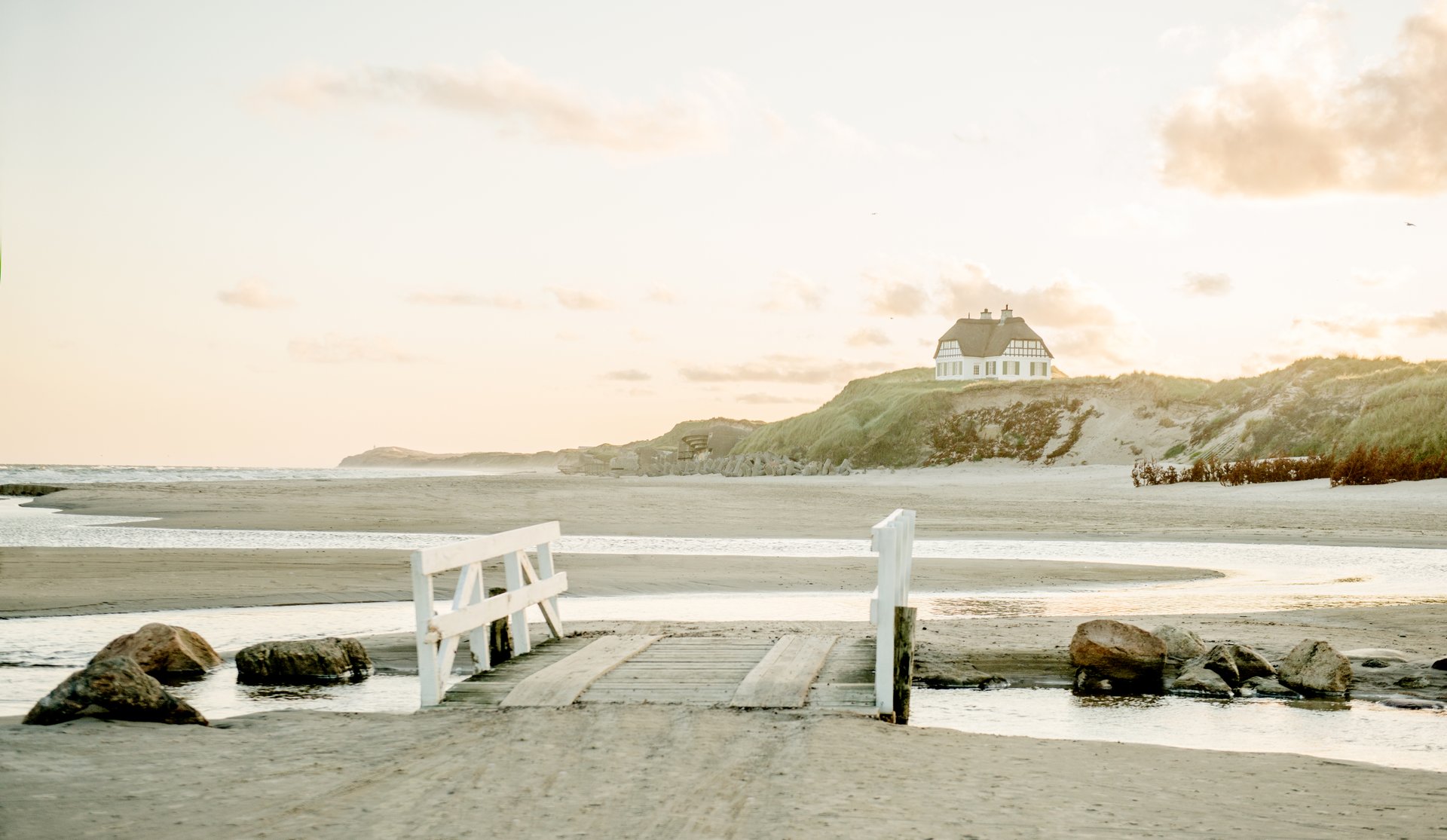 Naturfoto af Løkken strand uden mennesker