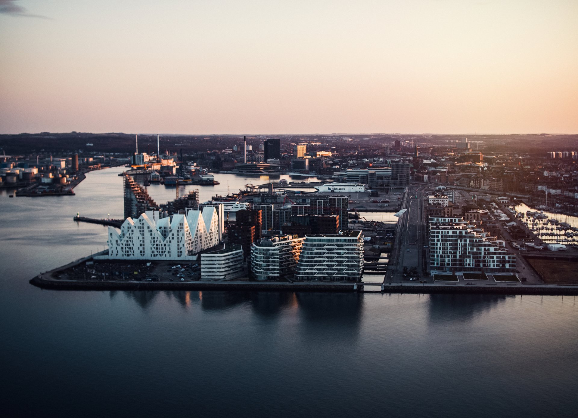 Luftfoto af Aarhus havn